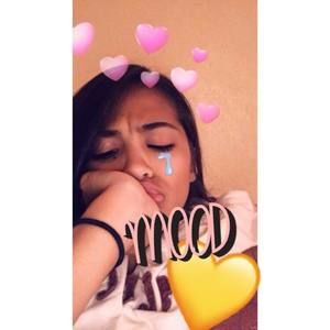 Meet your Posher, Adelisa